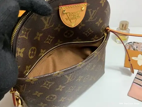 Aaa replica bags LOUIS BACKPACK VUITTON 0525